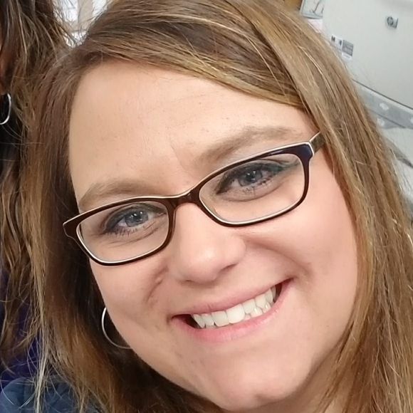 Meet your Posher, Alicia - Picture 1 of 1